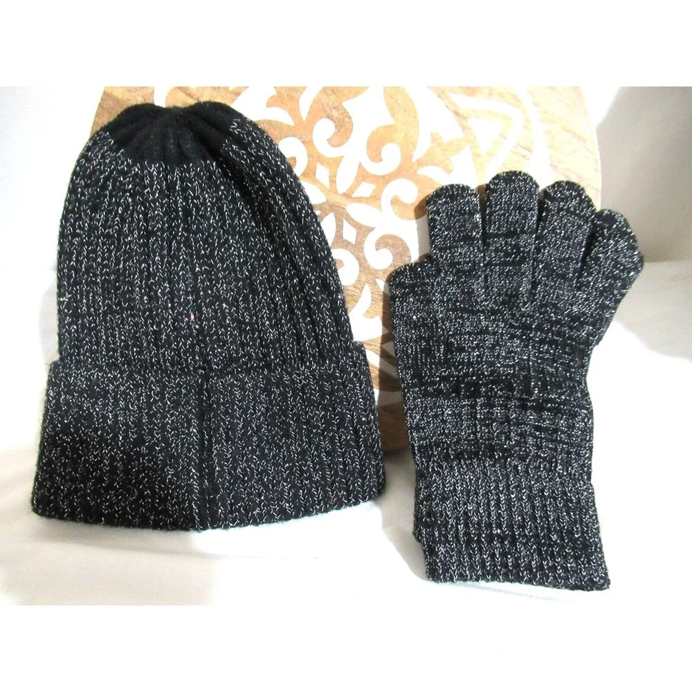 BETSEY JOHNSON BEANIE & GLOVE SET METALLIC‎ BLACK OSFM MSRP $58.00